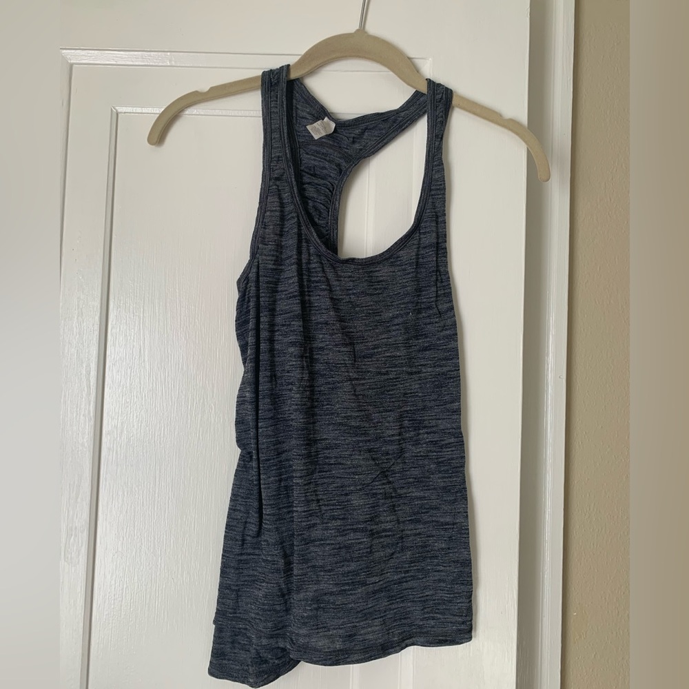 Barely worn gray Lululemon work out top.